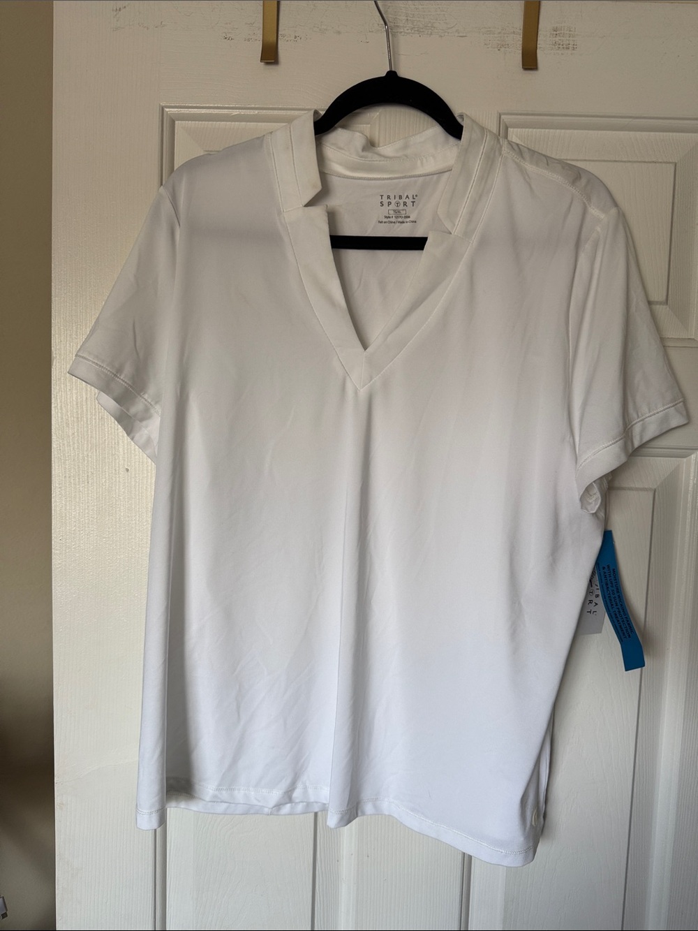 Tribal White Short Sleeve V-Neck Top